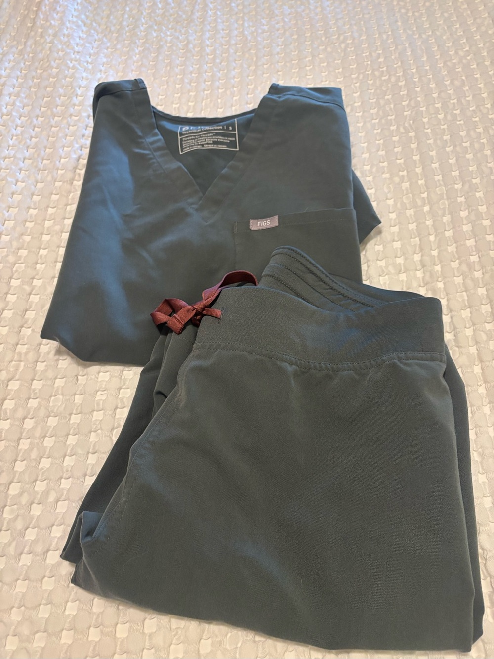 Figs Bonsai Green V‑Neck Scrub Top and Livingston Basic scrub pant